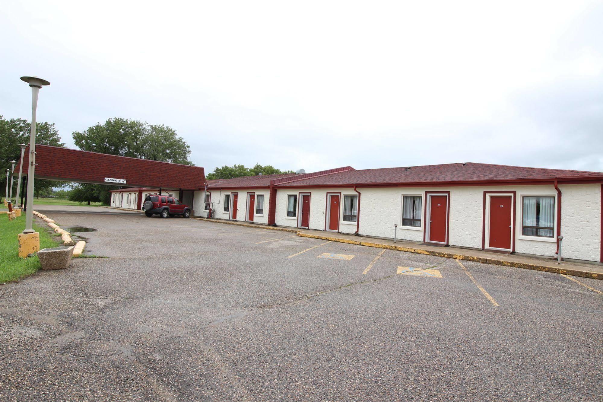 Redwood Motor Inn ブランドン エクステリア 写真
